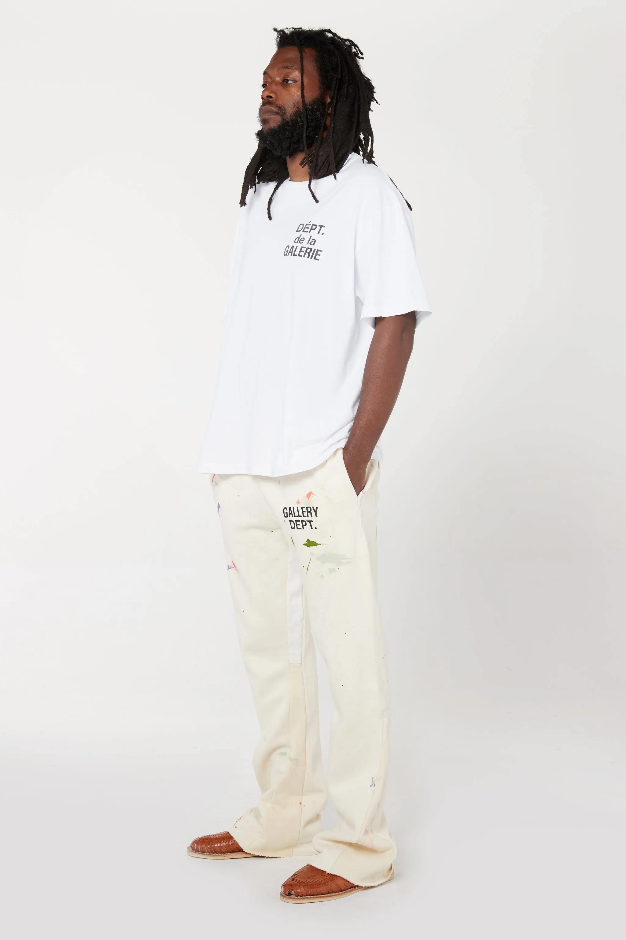 GALLERY DEPT. CLASSIC FRENCH TEE Classic French TEE White S-XL This time the return of the classic French Tee follows the newly replenished version of the official website. The printing is mottled and distressed. The main label/wash water label/code number label are also updated. The old style is newly made and the quality is increased.